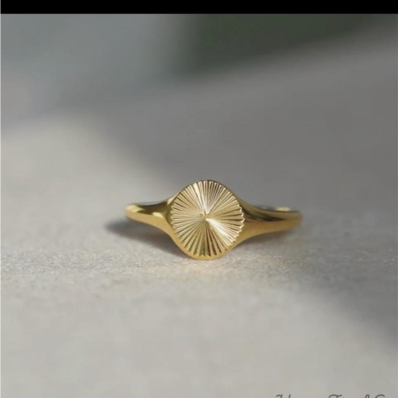 18K Gold Plated Sunburst Ring | Stainless Steel - Picture 7 of 8